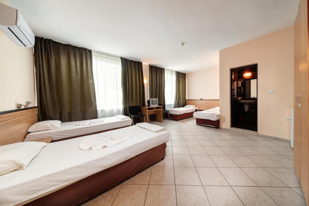 Hotel Varly Bryag Бургас Экстерьер фото
