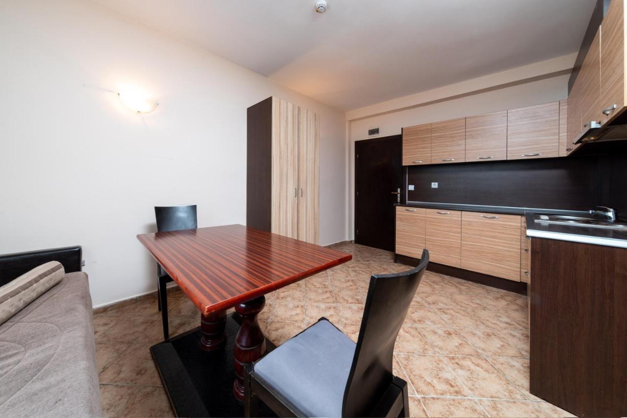 Hotel Varly Bryag Бургас Экстерьер фото