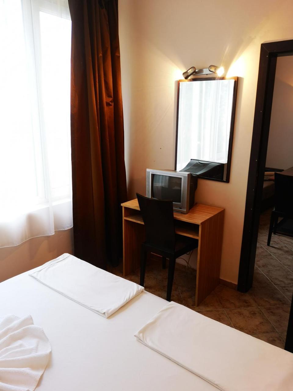 Hotel Varly Bryag Бургас Экстерьер фото