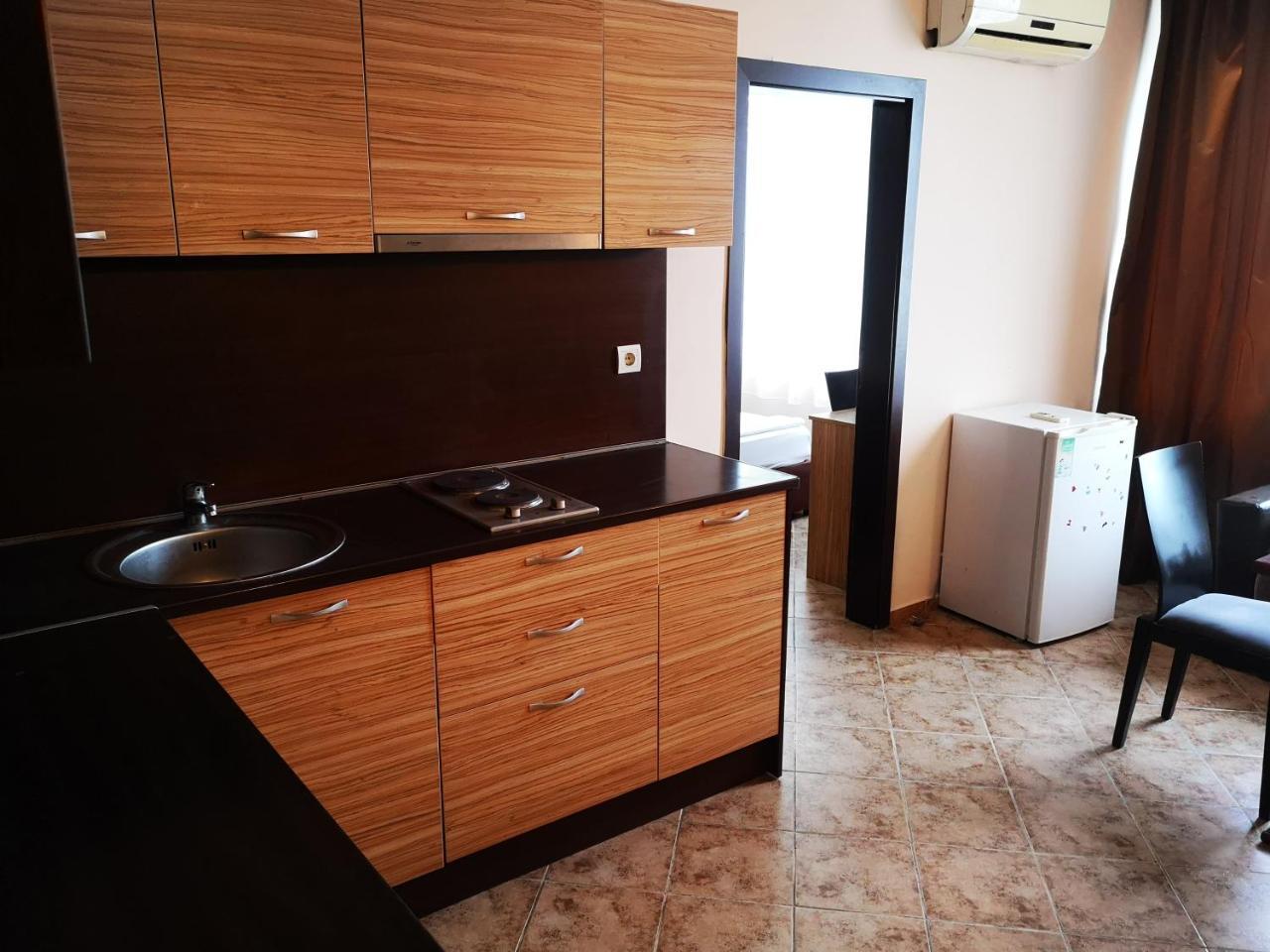 Hotel Varly Bryag Бургас Экстерьер фото